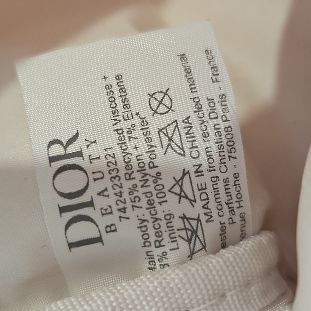 Dior Soft Pink Cosmetic Bag - Picture 5 of 7
